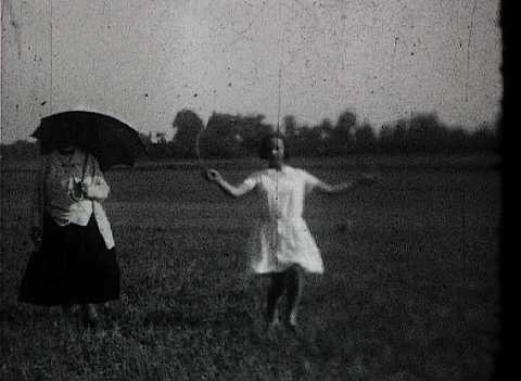 HENRIETTE SAUTE A LA CORDE (RALENTI) - FRESNAY (251)