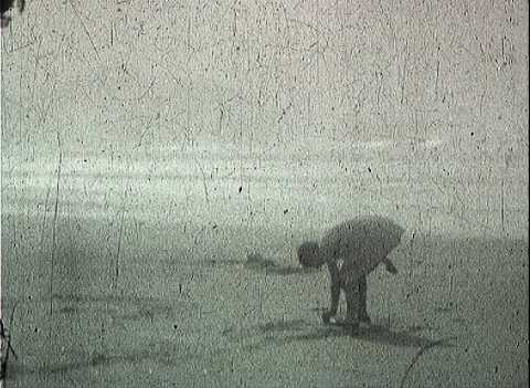 GENEVIEVE SUR LA PLAGE - BIARRITZ (382)