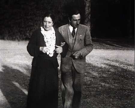 VUE DES CALANCHE - JEANNE ET SES ENFANTS (626)