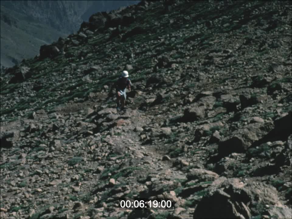 EN PAYS BERBERE, RANDONNEE AU MAROC