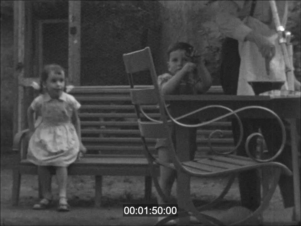 SCENES FAMILIALES - ARTISTE PEINTRE